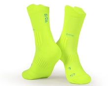 Load image into Gallery viewer, S/Co. Anti-Blister Crew Socks
