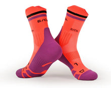 Load image into Gallery viewer, S/Co. Anti-Blister Crew Socks
